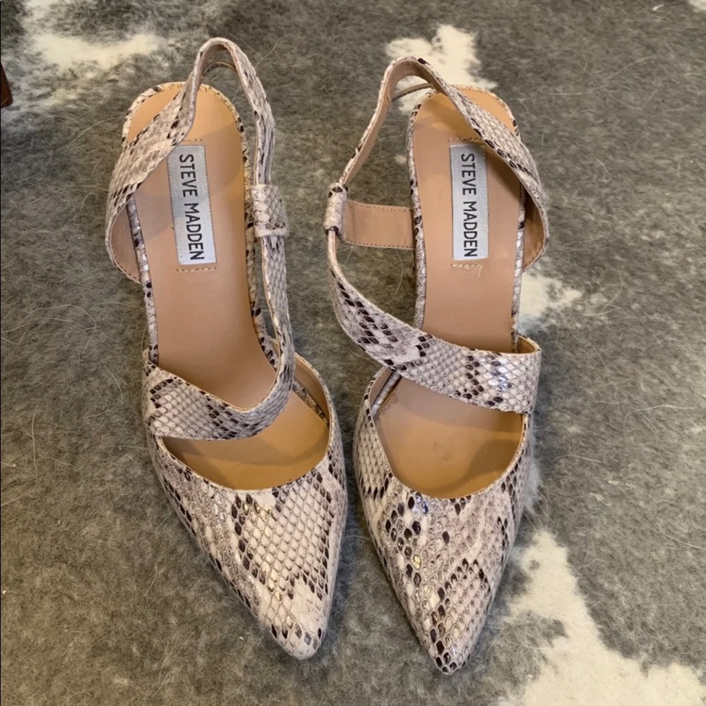 Heels - Picture 2 of 4